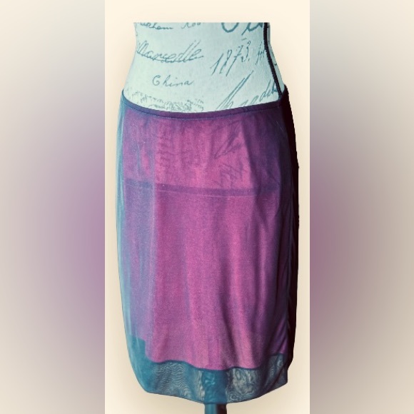 DKNY Two-Tone, Two-Layer Skirt (M) Like New - Picture 3 of 7